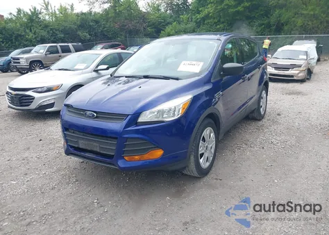 2016 Ford Escape S z USA, uszkodzony, nr VIN 1FMCU0F77GUB97852